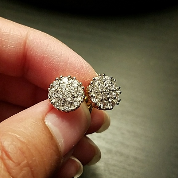 Stud Earrings w/ Swarovski Crystals - Picture 2 of 8